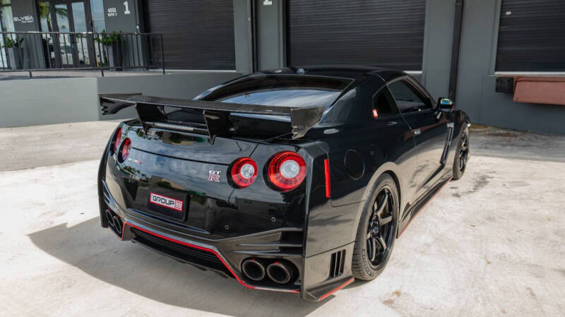 2017 Nissan GT-R NISMO