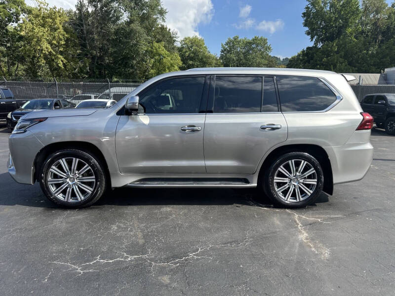 2017 Lexus LX 570