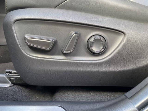 2023 Toyota Venza XLE