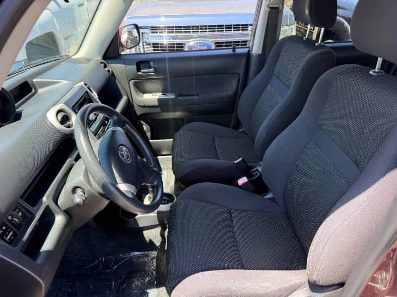 2005 Scion xB