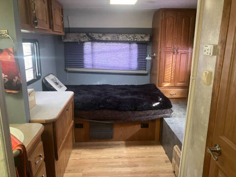 2004 Ford E-Series E-450 SD