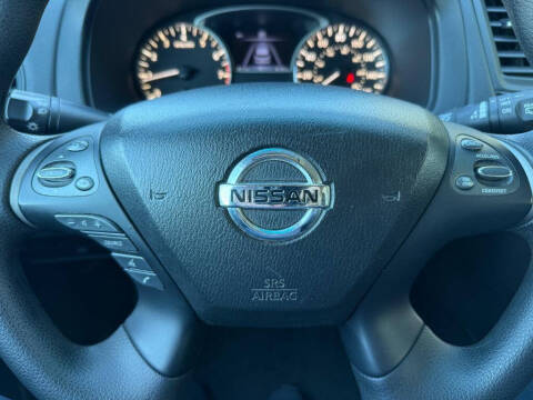 2019 Nissan Pathfinder S