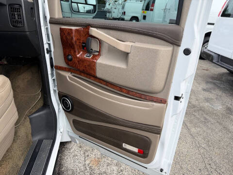 2020 GMC Savana 2500