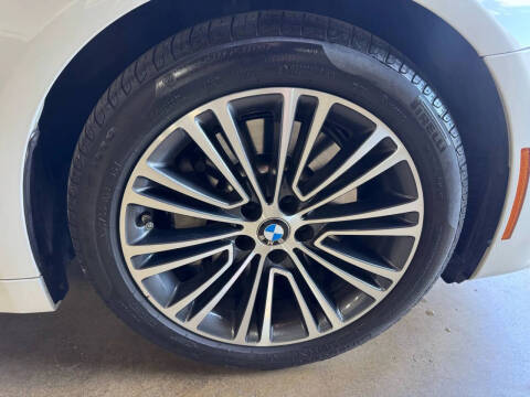 2018 BMW 5 Series 530i