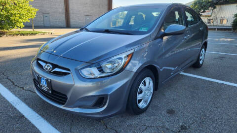 2013 Hyundai Accent GLS
