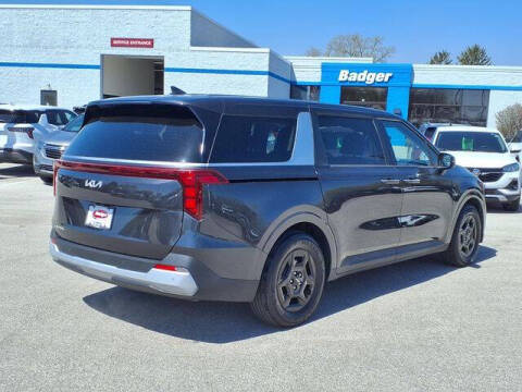 2025 Kia Carnival LXS