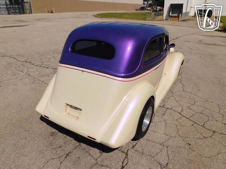 1935 Ford Tudor