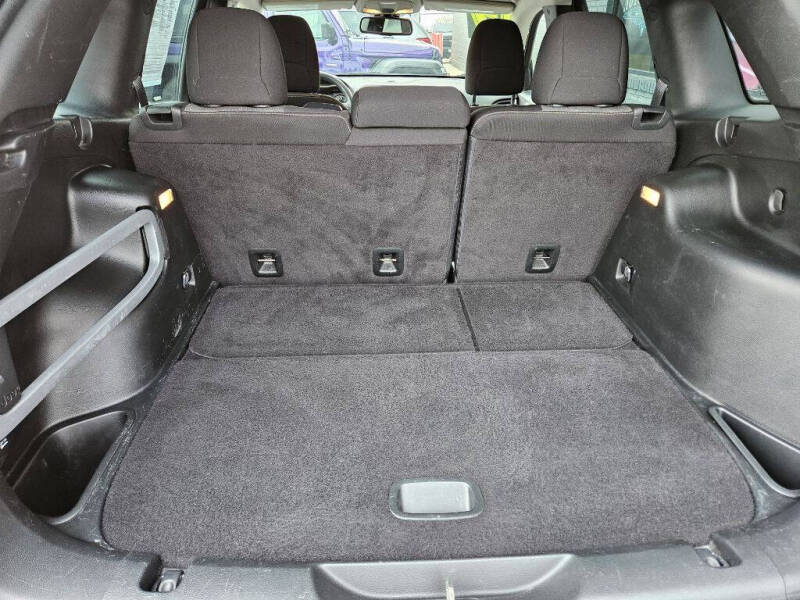 2017 Jeep Cherokee Sport