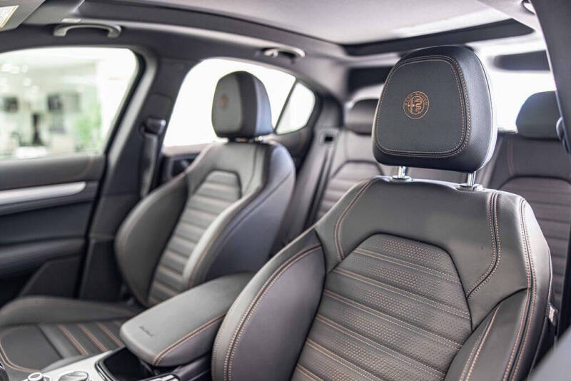 2025 Alfa Romeo Stelvio