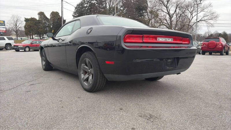 2009 Dodge Challenger SE