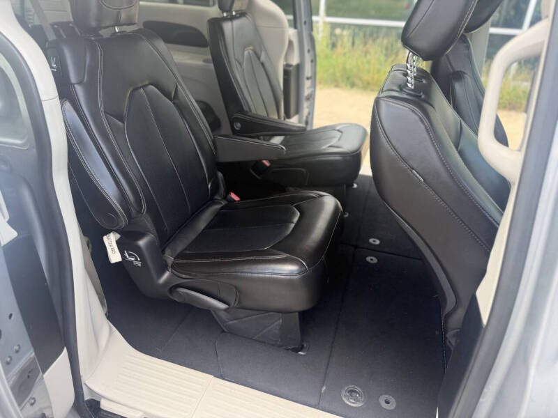 2021 Chrysler Voyager LXi