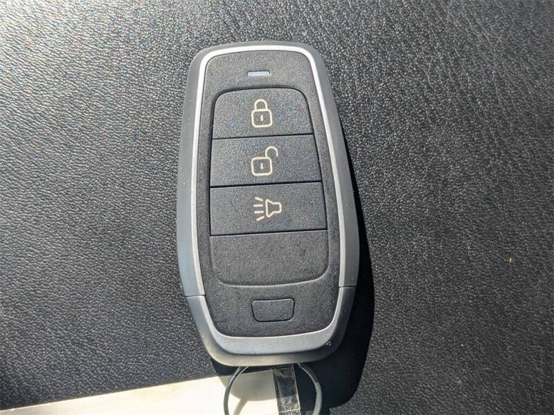 2021 Infiniti QX80 Luxe