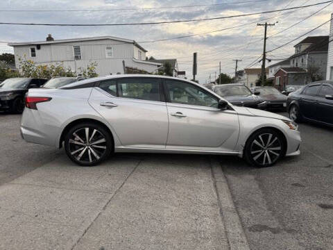 2021 Nissan Altima 2.5 SR