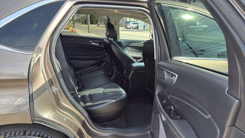 2019 Ford Edge Titanium
