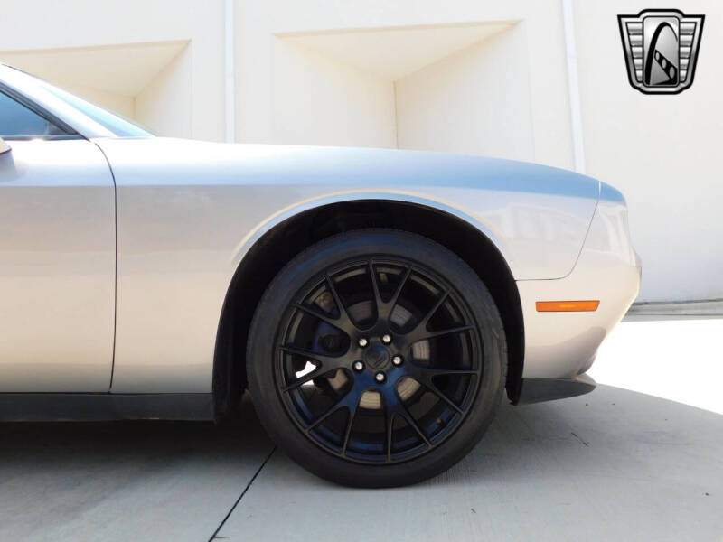 2015 Dodge Challenger SXT