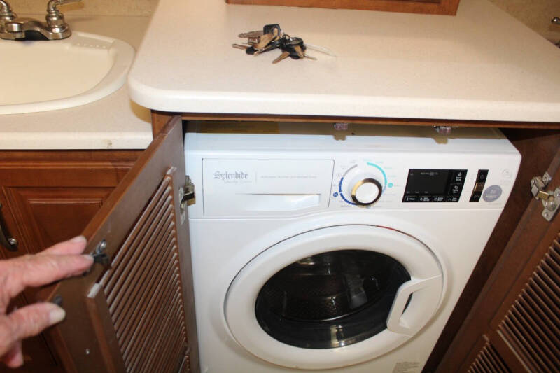 2015 Thor Motor Coach Challenger 37DT