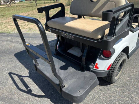 2018 E-Z-GO Valor