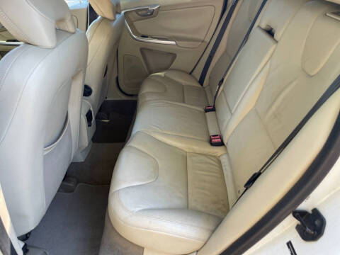 2011 Volvo XC60 3.2 R-Design