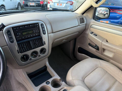 2005 Ford Explorer XLT