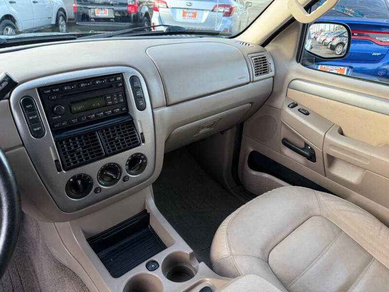 2005 Ford Explorer XLT