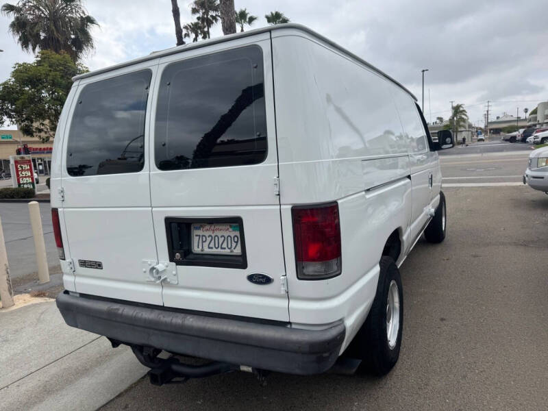 2005 Ford E-Series