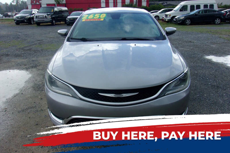 2017 Chrysler 200 Limited's photo