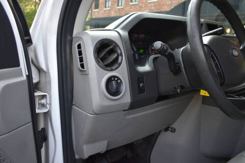 2014 Ford E-Series E-350 SD