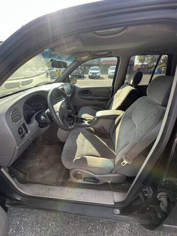 2004 Chevrolet TrailBlazer LS