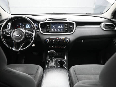 2017 Kia Sorento LX