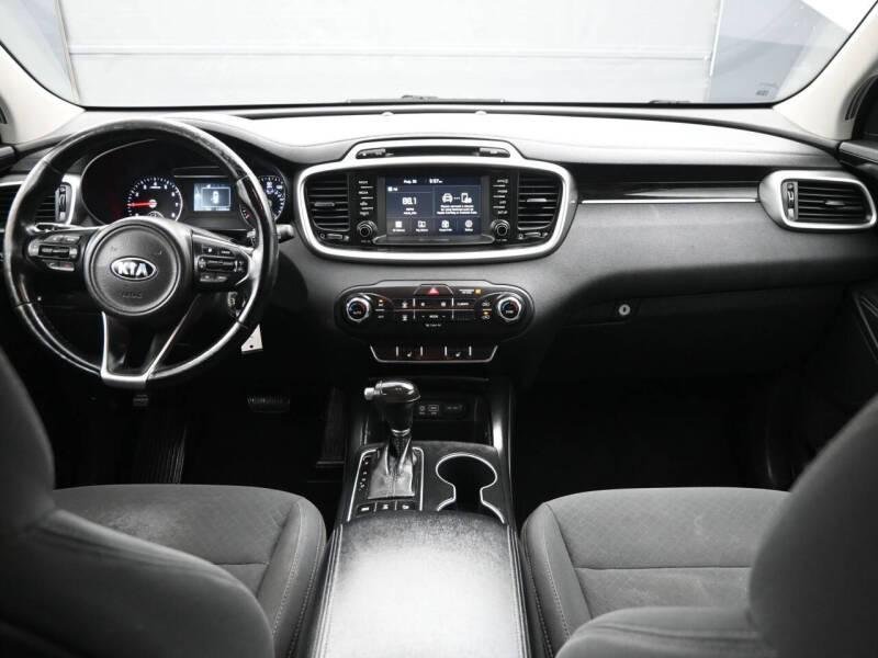 2017 Kia Sorento LX