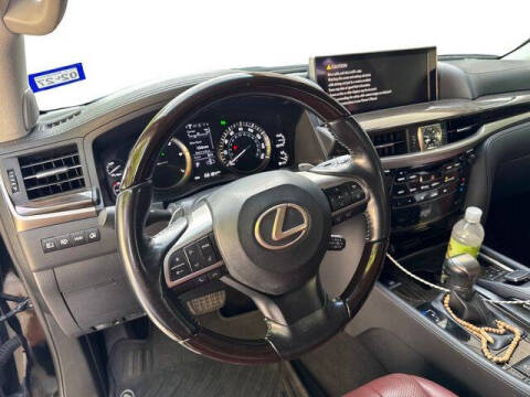 2021 Lexus LX 570 Three-Row