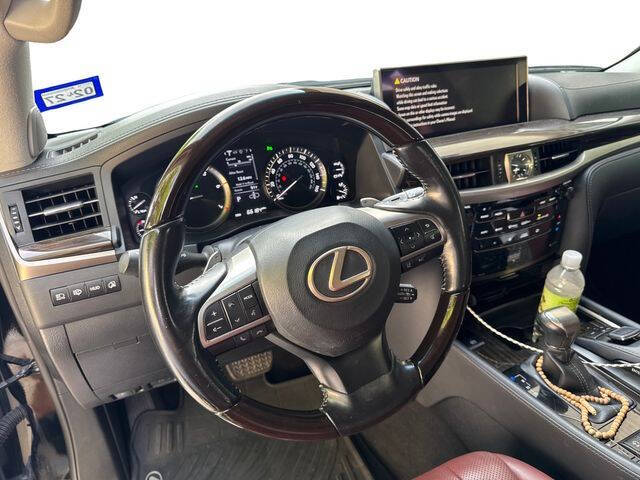 2021 Lexus LX 570 Three-Row
