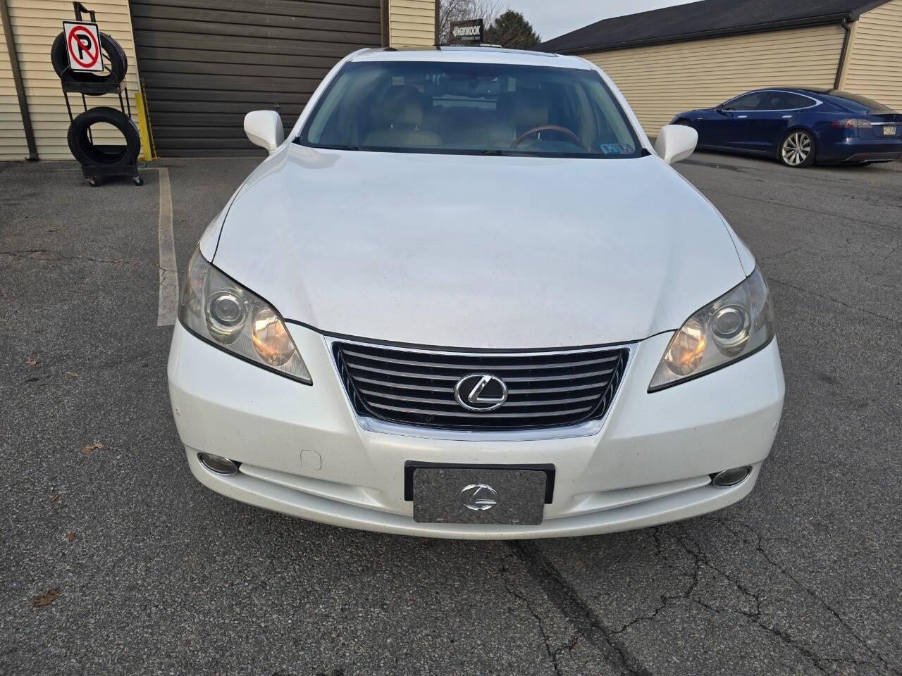 2007 Lexus ES 350 for sale at QUEENSGATE AUTO SALES in York, PA