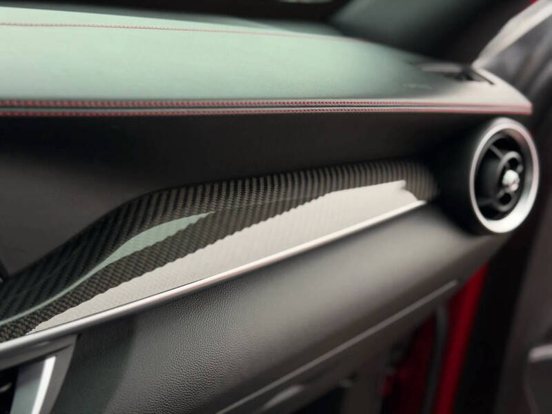 2018 Alfa Romeo Stelvio Quadrifoglio