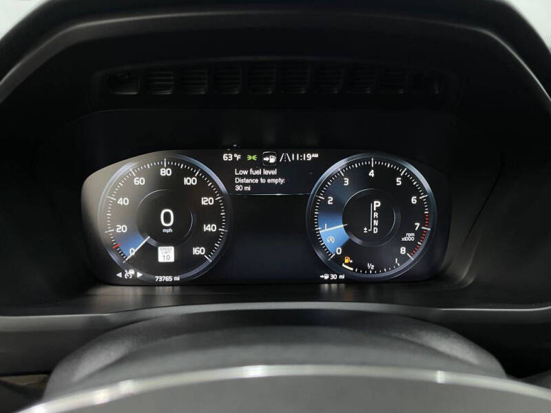 2018 Volvo XC90 T6 Momentum