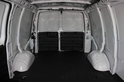 2025 Chevrolet Express 3500