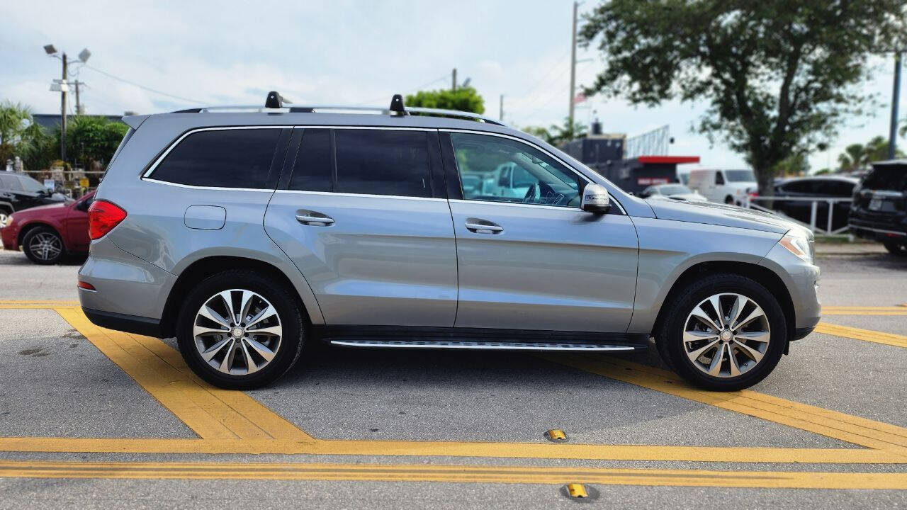 2016 MERCEDES-BENZ GL-Class SUV / Crossover - $17,990