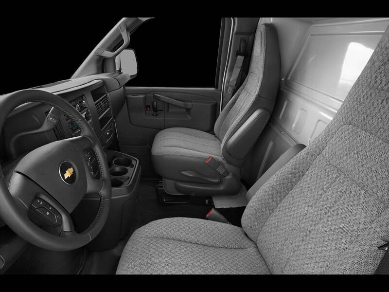2022 Chevrolet Express 2500