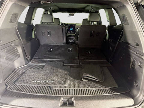 2025 GMC Acadia Denali