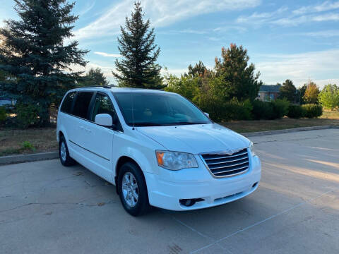 2010 Chrysler Town and Country for sale at QUEST MOTORS in Englewood CO