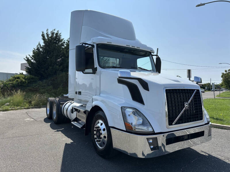 2016 Volvo VNL