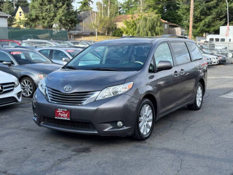 2013 Toyota Sienna XLE 7-Passenger