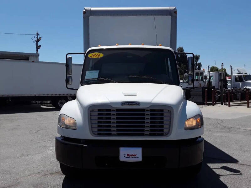 2016 Freightliner M2 106