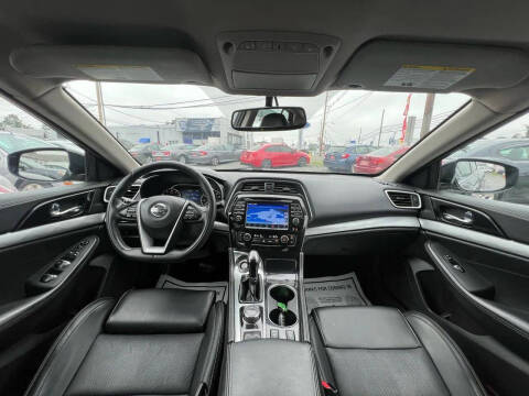 2017 Nissan Maxima