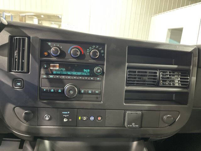 2025 GMC Savana 2500