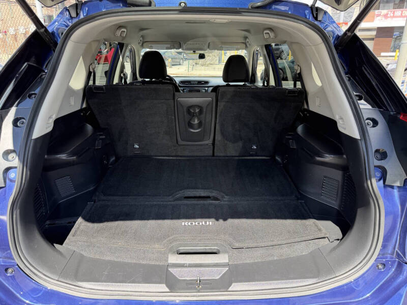2018 Nissan Rogue SV - Photo 19