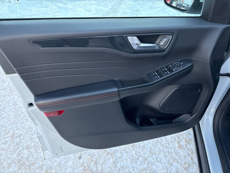 2025 Ford Escape ST-Line Select