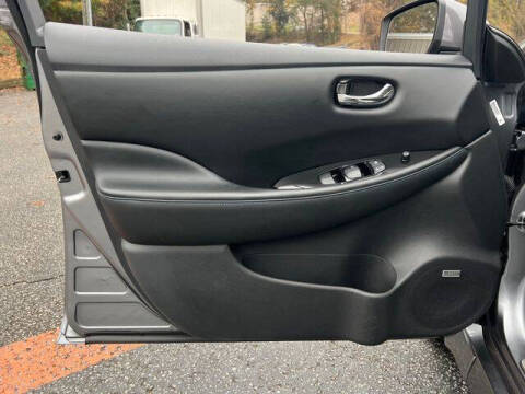 2022 Nissan LEAF SL PLUS