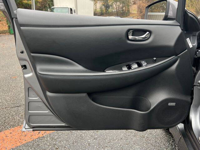 2022 Nissan LEAF SL PLUS