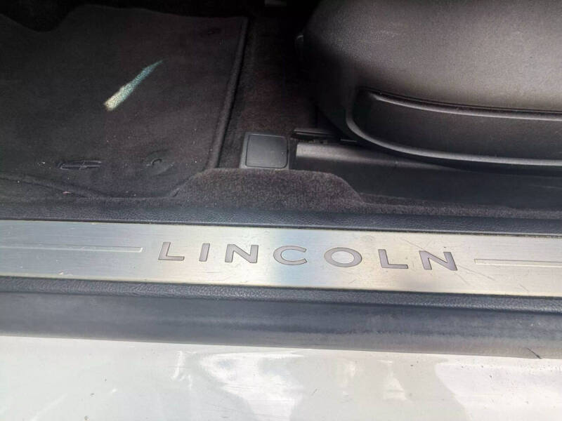 2018 Lincoln Continental Select